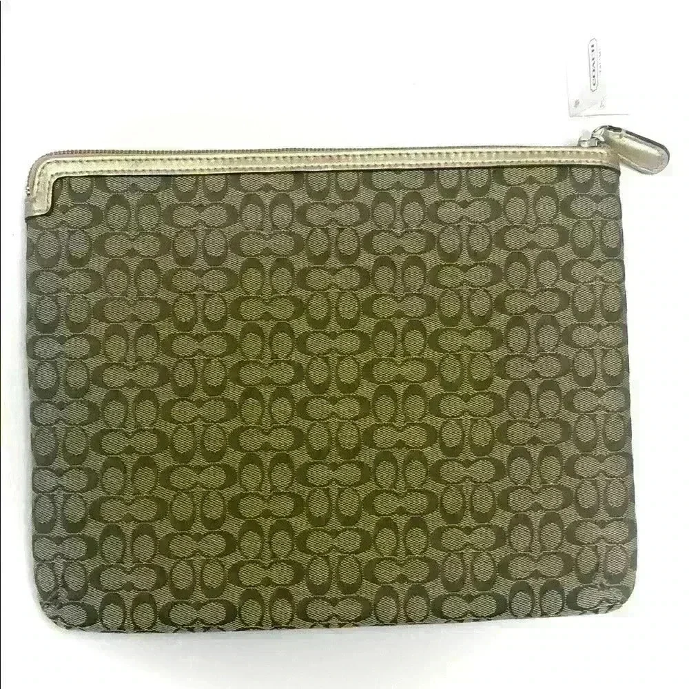 NWT Coach F61035 Khaki Signature Tablet SLV - Picture 2 of 8